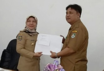  Plt Kepala BKD-PSDM Kabupaten Kaur Asman Suhadi, SP saat mengumumkan jumlah formasi CPNS 2018 Kabupaten Kaur, Senin (10/09/2018)