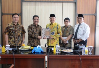 Pemda Provinsi Bengkulu menggelar Audiensi bersama Tim Media Grup, Panitia Gebyar Batik Muda Nusantara dan Panitia Bengkulu Emas di Jakarta, di Ruang Rapat Lantai III Kantor Gubernur Bengkulu, Kamis (06/09).