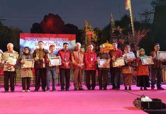 Bengkulu Sabet 2 Penghargaan Sekaligus dalam Temu Karya Nasional TTG XX di Bali