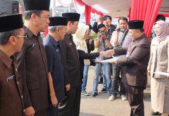 Usai Upacara Peringatan Hari Kesaktian Pancasila, dilaksanakan Penyerahan SK Kenaikan Pangkat ASN di Lingkungan Pemprov Bengkulu