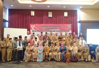 Foto bersama usai acara