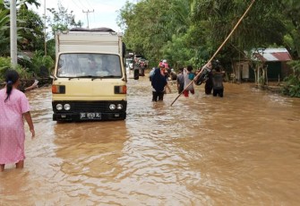 Banjir di Batik Nau Bengkulu Utara 