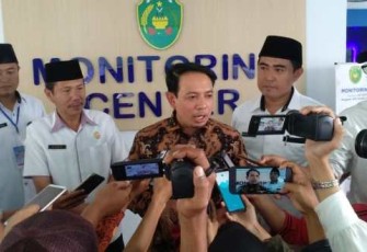 Wakil Walikota Dedy Wahyudi saat menemui awak media