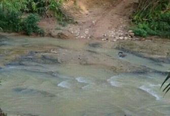 Jalan usaha pertanian Desa Air Pandan