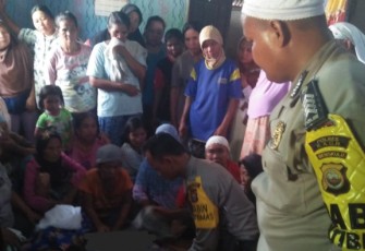 Korban saat dibawa ke rumah duka