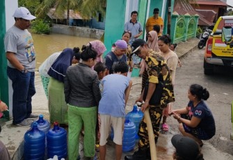 Partai Hanura salurkan air bersih ke korban banjir di Kota Bengkulu