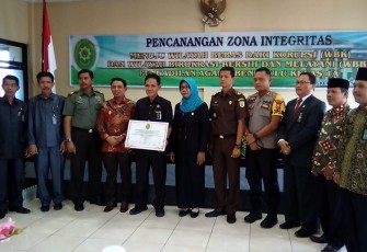 Foto bersama usai acara 