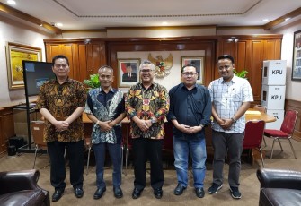 Mappilu Pusat saat beraudensi ke kantor Komisi Pemilihan Umum (KPU), Senin (11/2).