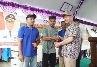 Penyerahan alat pertanian sebagai wujud kepedulian Gubernur Bengkulu Rohidin Mersyah dalam mewujudkan peningkatan ekonomi Bengkulu dalam bidang pertanian, sekaligus untuk kesejahteraan para petani.
