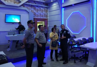Kapolres Bengkulu Utara Kenalkan Command Center ke Tim Div Humas Polri