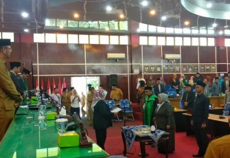 PAW, Suhartini saat dilantik sebagai anggota DPRD Kota Bengkulu