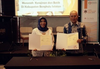 Penandatanganan Nota Kesepahaman atau MoU antara Pemerintah Daerah Kabupaten Bengkulu Selatan dengan Balai Besar Kerajinan Dan Batik Kementerian Perindustrian RI, di Hotel Gaia, Jogjakarta, Selasa (26/02).