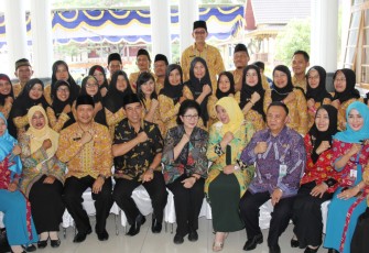 Sekretaris Daerah Provinsi Bengkulu Nopian Andusti menghadiri kunjungan kerja Menteri Kesehatan RI Nila F. Moeloek Ke Kabupaten Rejang