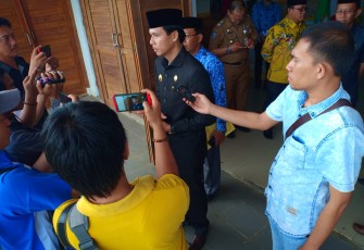 Bupati Kabupaten Kaur  Gusril Pausi 