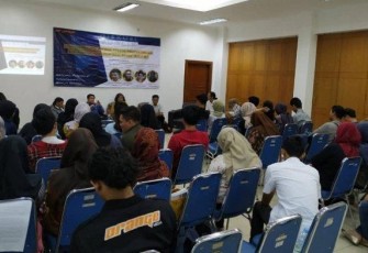 Diskusi Publik