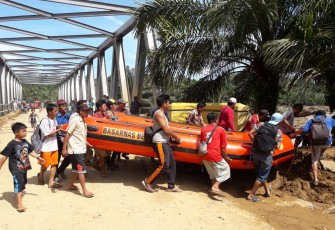 Proses pencarian korban terus dilakukan oleh tim gabungan