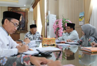 Gubernur Bengkulu Rohidin Mersyah Pimpin Rapat 
