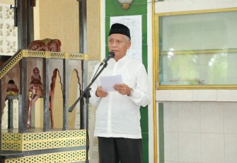 Plt. Bupati Asahan, Surya saat menyampaikan sambutan dalam acara Haul PMDU Asahan-Kisaran ke 25 di