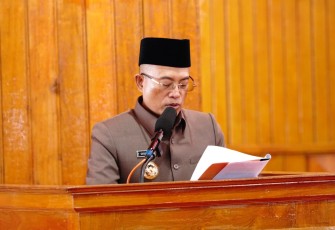 Bupati Bengkulu Selatan Gusnan Mulyadi Sampaikan Jawaban Terhadap Pandangan Umum Fraksi 