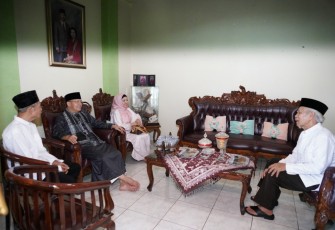 Idul Fitri, Rohidin Sambangi Mantan Gubernur, Wakil Gubernur dan Sesepuh Bengkulu