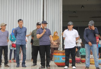 Gubernur Bengkulu Rohidin Mersyah Tinjau Latihan Penabuhan 500 Dol Di Sport Center 
