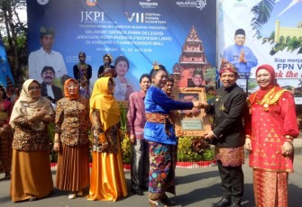 Wakil Wali Kota Dedy Wahyudi Menghadiri Hari Jadi Kota Amlapura ke-379 