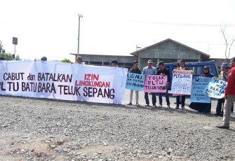 Masa Aksi di Depan PTUN Bengkulu  