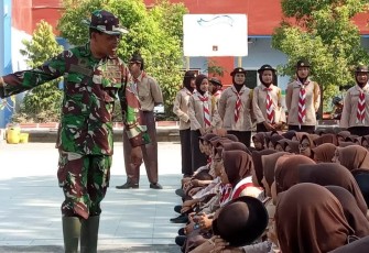  Satgas TMMD Suluh Wasbang  Kepada Pramuka