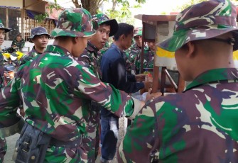 Pedagang Keliling Menangguk Rejeki di Lokasi TMMD