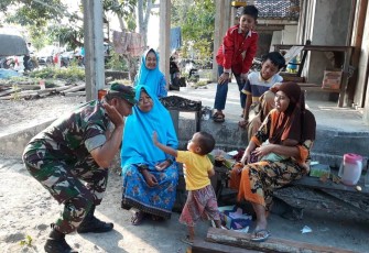Anak Balita pun sudah Tidak Takut Dengan TNI Satgas TMMD