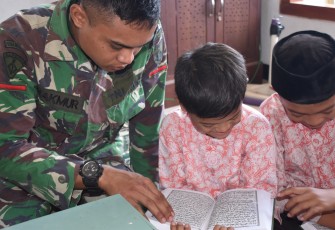 Mengajar Ngaji Untuk Anak-Anak Merupakan Pondasi Awal