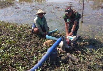 TNI Satgas TMMD Juga Bantu Warga Atasi Kekeringan