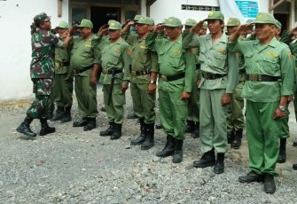Satgas TMMD Beri Latihan PBB kepada Linmas