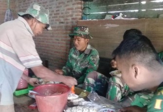 Kenangan Tersendiri Bisa Kerja dan Makan Bareng Pak Tentara