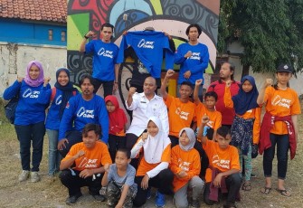 Delapan Atlet Federasi Panjat Tebing Indonesia Pengkab FPTI Kabupaten Brebes foto bersama
