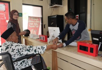 Pasien di RSUD Ngudi Waluyo Wlingi Kabupaten Blitar Saat Rekam Medik.