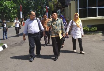 Tim Kuasa Hukum Pemkot Didampingi Kabag Hukum Melaporkan Penyegelan SDN 62 Oleh Ahli Waris 