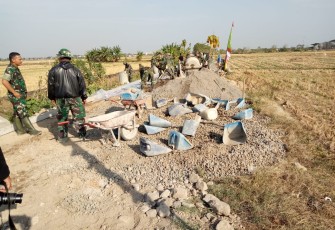 TMMD Kodim 0716/Demak bangun infrastruktur jalan desa
