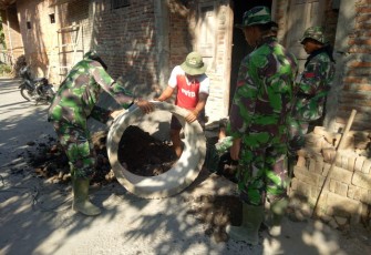Juwariah Senang Dibuatkan Jamban oleh TNI Kodim Klaten Yang Sedang TMMD