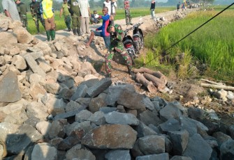 Pecah Batu TMMD Reg 105 Kodim Klaten 2019