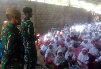 Satgas TMMD beri Wasbang kepada Siswa SDIT