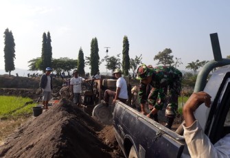 Suplay Material di Lokasi TMMD Reg 105 Kodim Klaten Berjalan Lancar