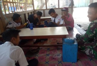 TNI Juga Sempatkan "Terapi" Anak Sekolah Bolos
