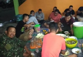 Makan Bersama TNI Yang Tidak Terlupakan Sepanjang Masa