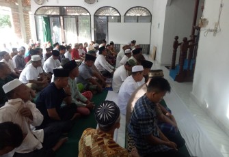 Jemaah Sholat Idul Adha Padati Seluruh Ruangan Mesjid Baitul Hikmah