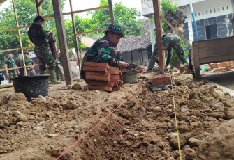 Prada Yusuf Anggota Satgas Dari Yonif 410 Alugoro 