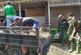 Angkutan Material Desa Sasaran Diberdayakan di TMMD