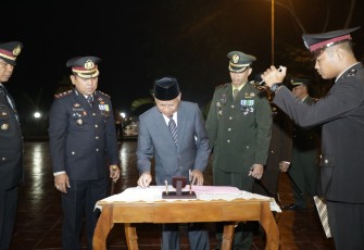 Plt Bapati Asahan Surya Gelar Apel Kehormatan Dan Renungan suci di Makam Pahlawan