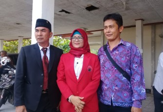 Ketua DPD PDIP Kaur Martina Sulismi Dan Sekretaris Bendahara  