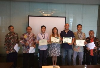 Empat Dosen UIN Sunan Gunung Djati Bandung meraih The Best Paper And Presenter Dalam International Conference On Business Management Economics And Social science IBSSH di Ploenchit Sukhumvit Bangkok Thailand